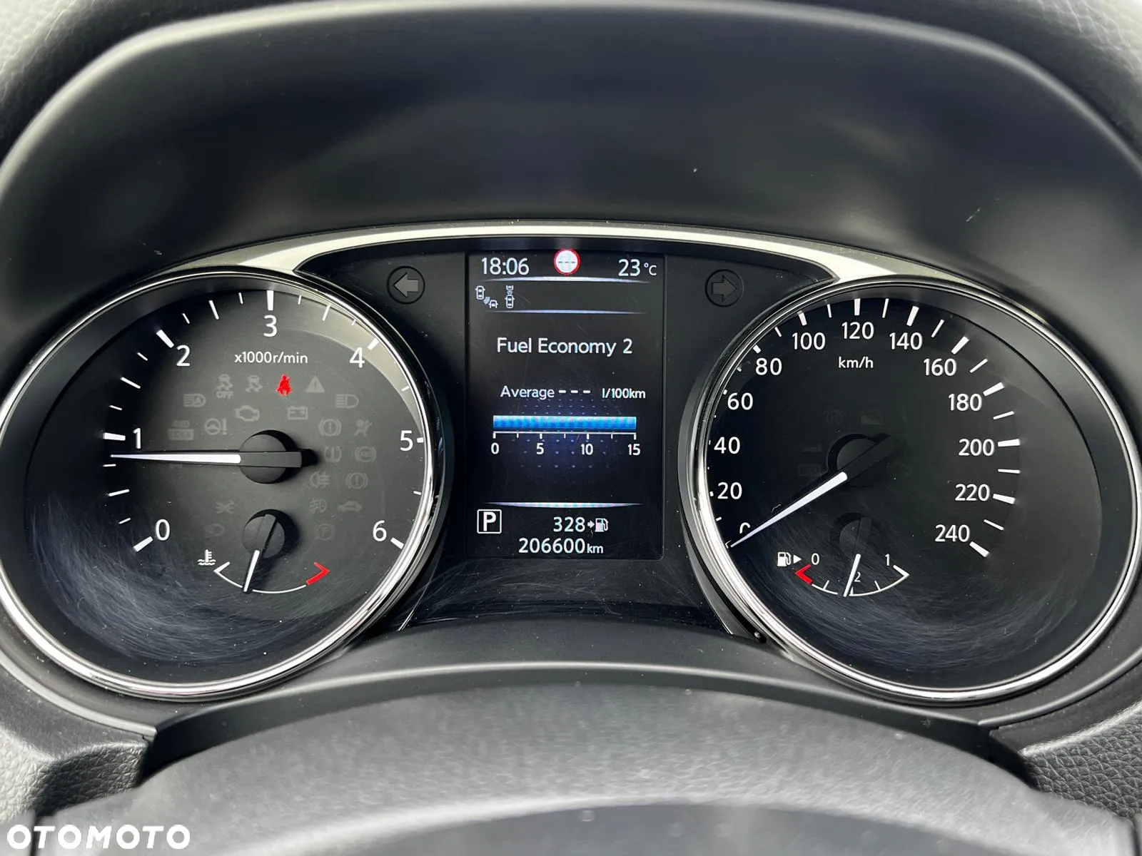 Nissan X-Trail 1.6 DCi Tekna Xtronic 2WD - 12