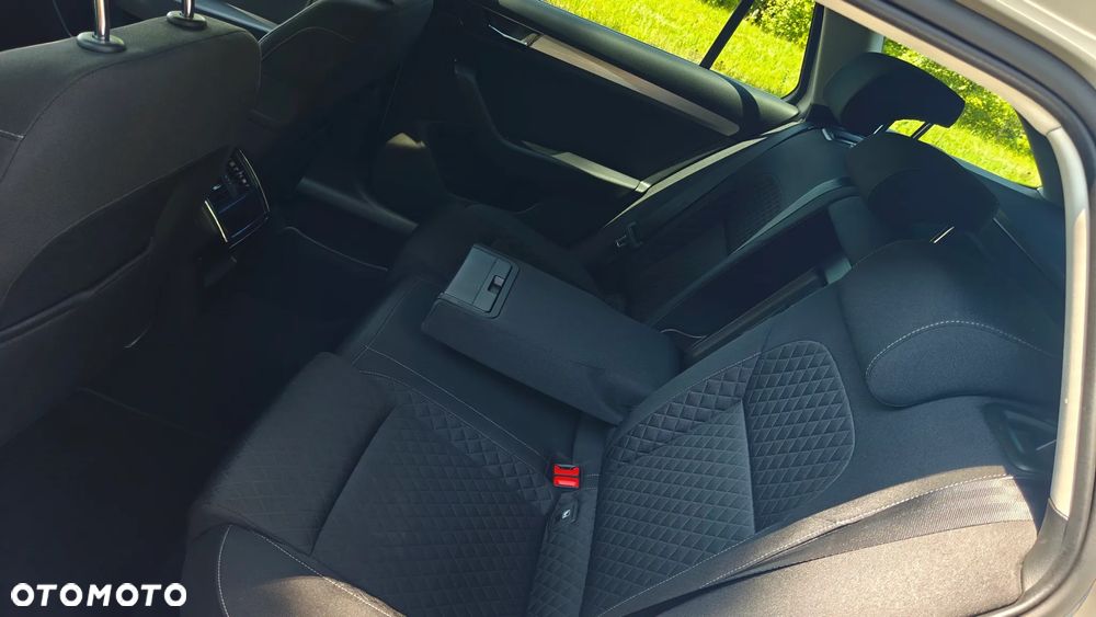 Skoda Superb 1.5 TSI DSG Ambition - 18