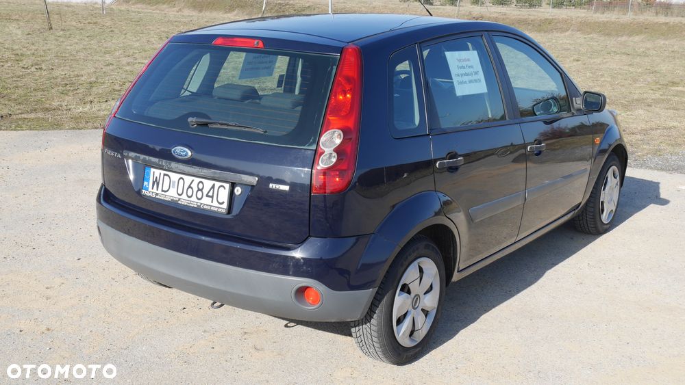 Ford Fiesta 1.4 TDCI - 10