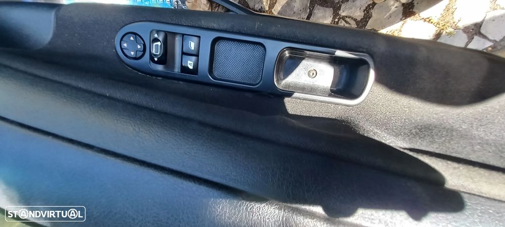 Peugeot 207 1.4 16V Open - 4