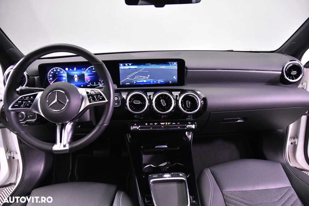 Mercedes-Benz A 180 d 8G-DCT - 11