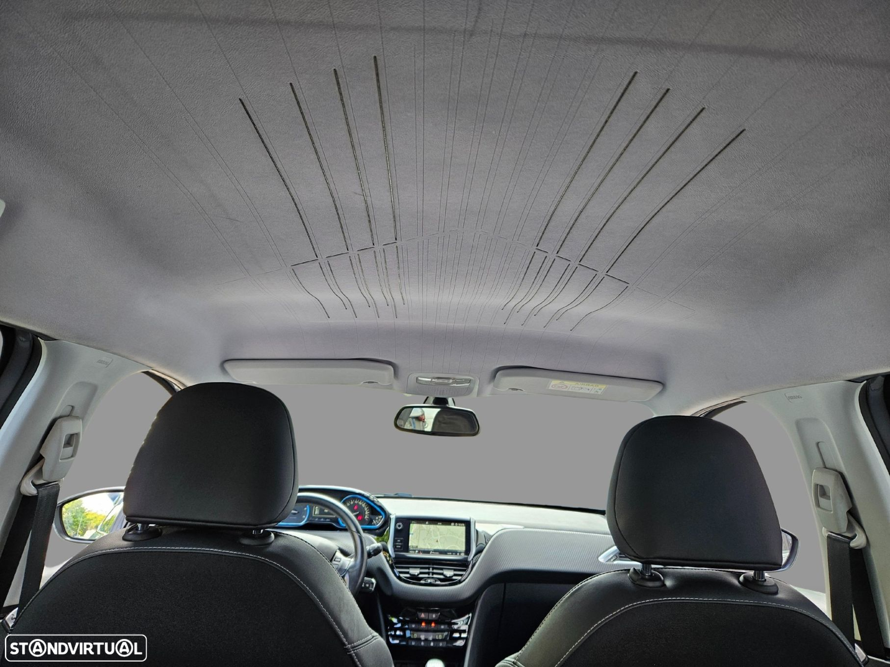 Peugeot 2008 1.6 BlueHDi Allure - 22