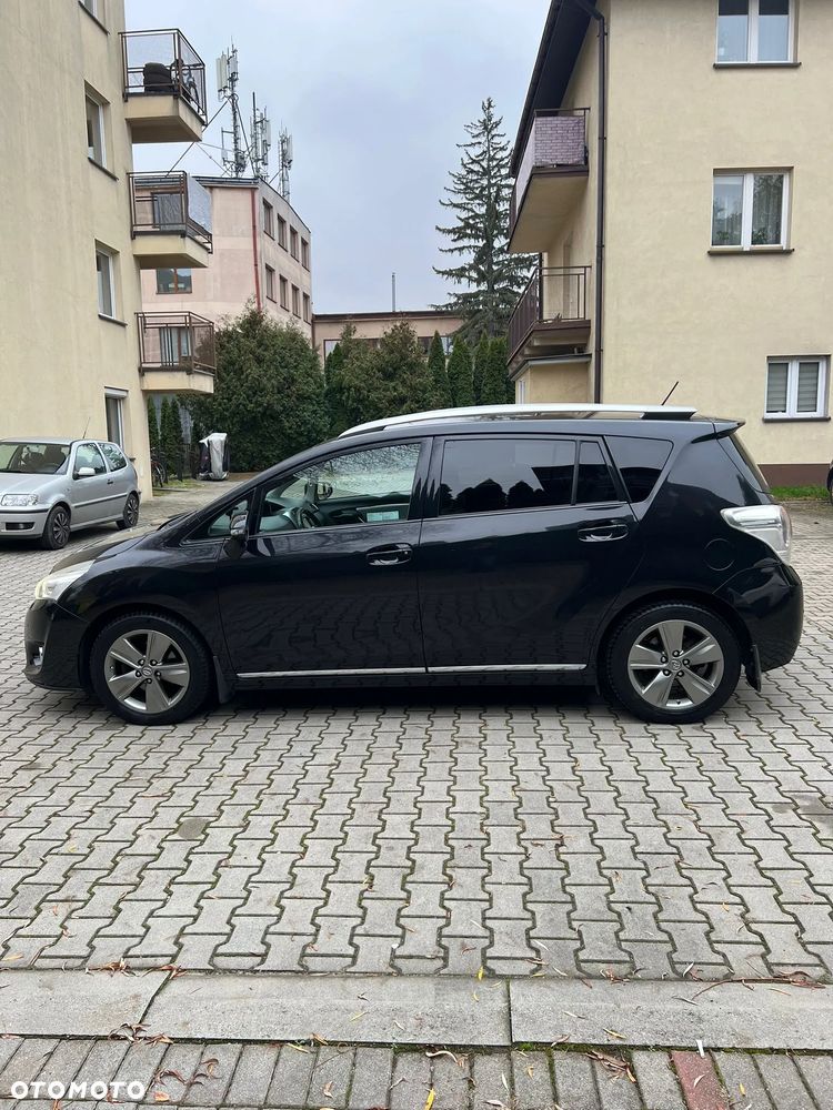 Toyota Verso 1.8 Premium 7os MS - 1