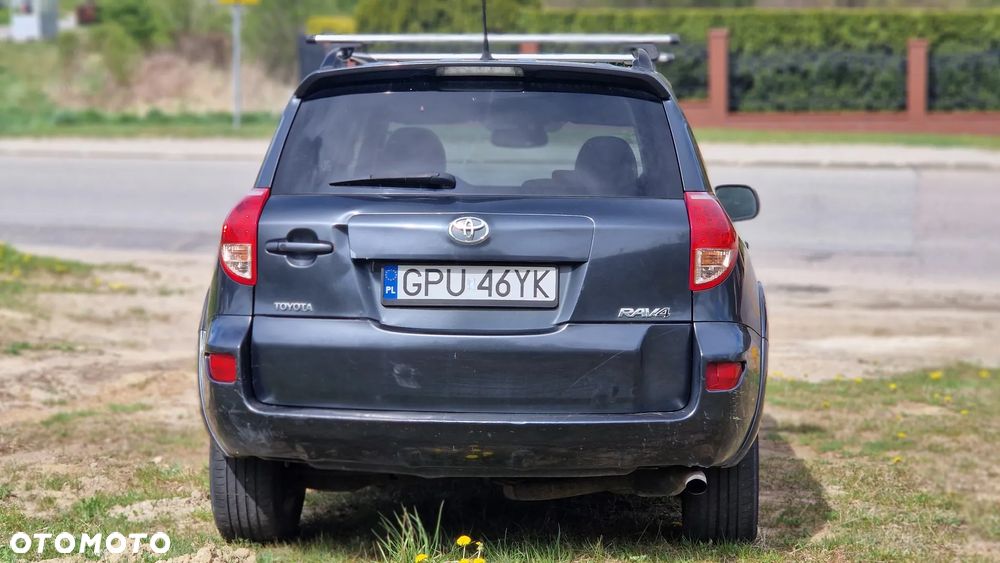 Toyota RAV4 - 3