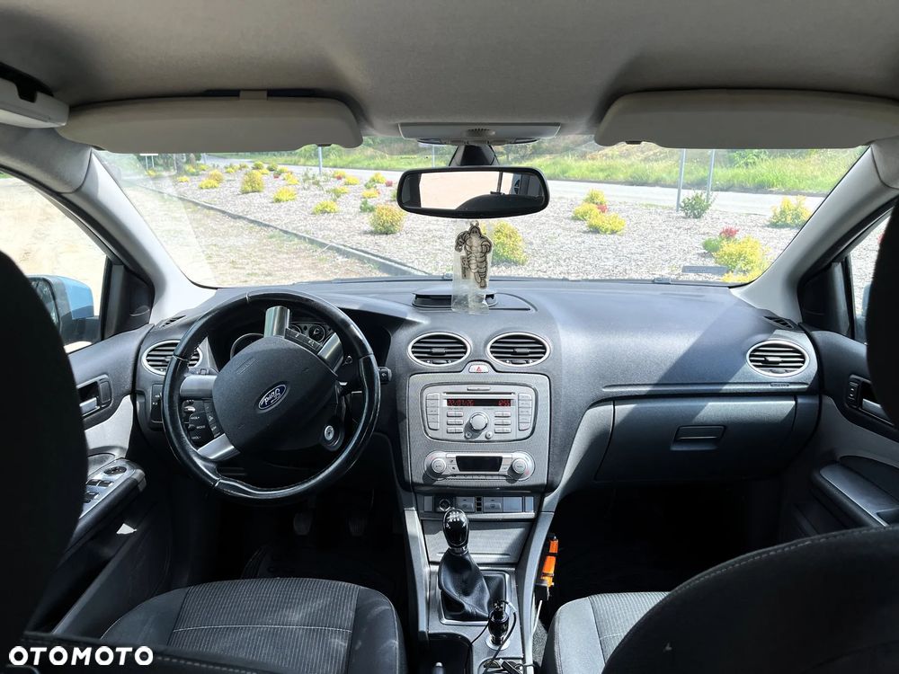 Ford Focus 1.8 Titanium - 36