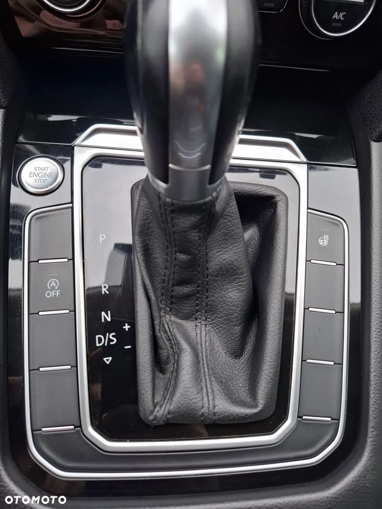 Volkswagen Passat 2.0 TDI BMT Highline DSG7 - 18