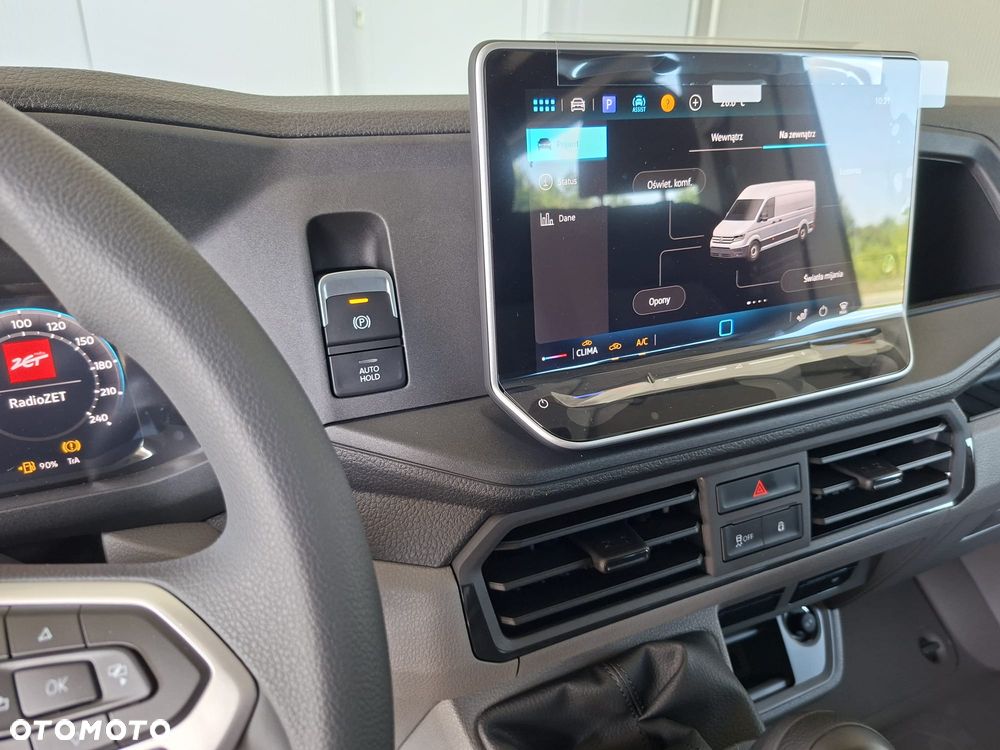 Volkswagen Crafter 35 Furgon z wysokim dachem 7 osobowy, silnik: 2,0 l EURO VI 163 KM / skrzynia biegów: Przedni napęd manualna 6-biegowa rozstaw osi: 4490 mm - 15