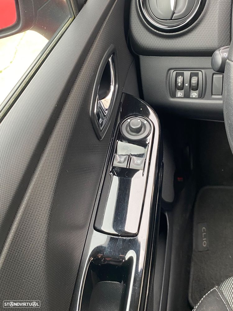 Renault Clio dCi 90 Limited - 8