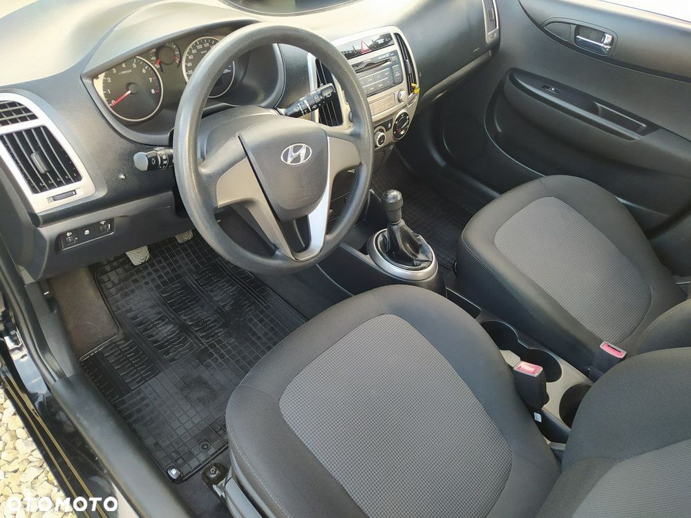 Hyundai i20 - 25