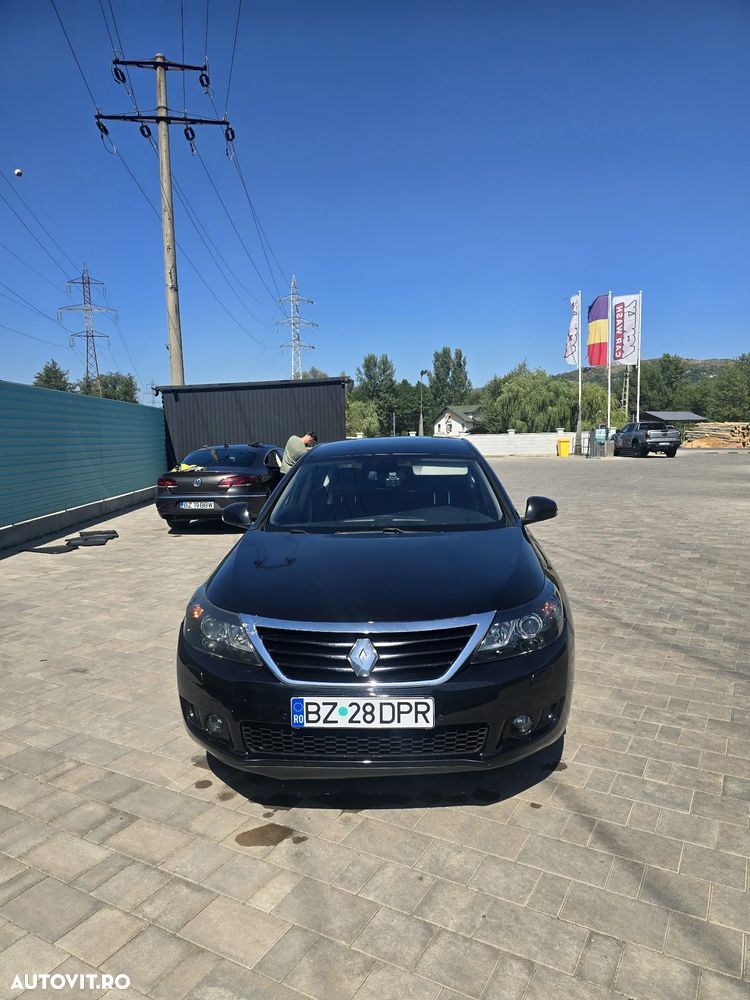 Renault Latitude 2.0 dCi Initiale - 8
