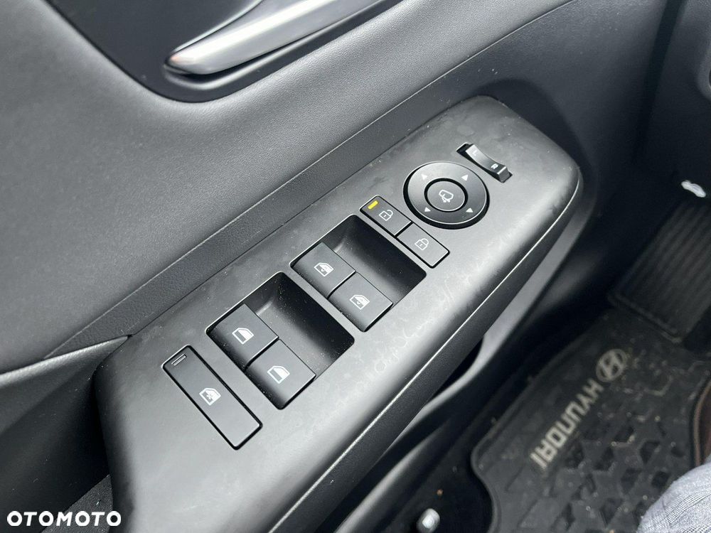 Hyundai Kona 1.6 GDI Hybrid Platinum DCT - 20