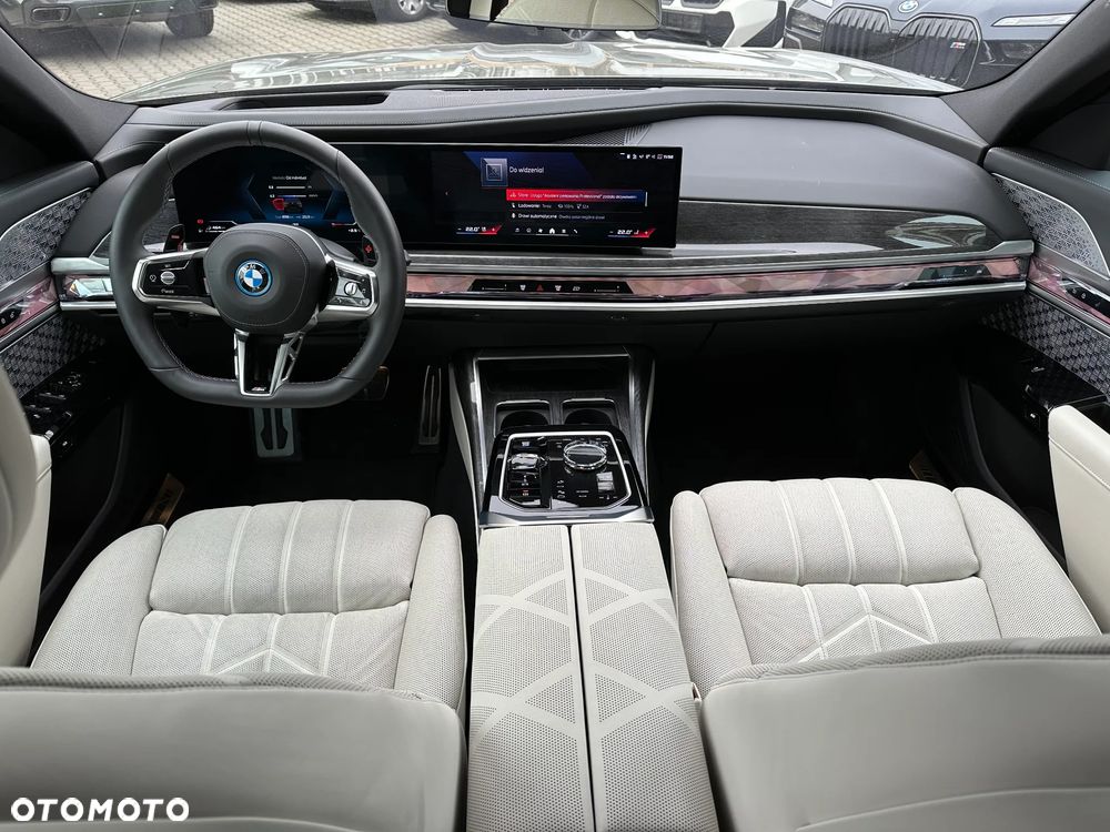 BMW Seria 7 M760e PHEV xDrive sport - 8