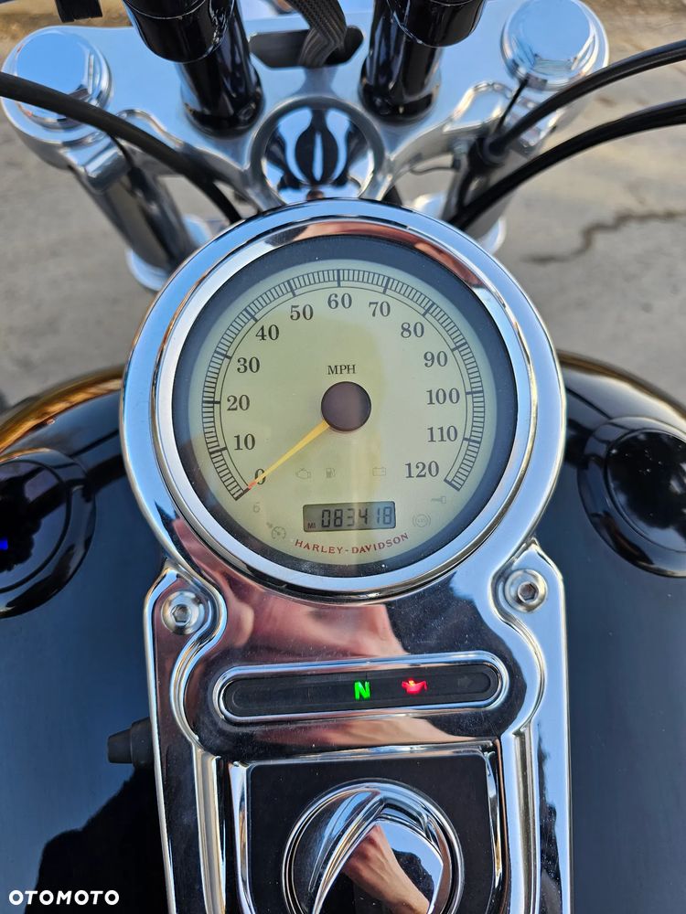 Harley-Davidson Dyna Fat Bob - 16