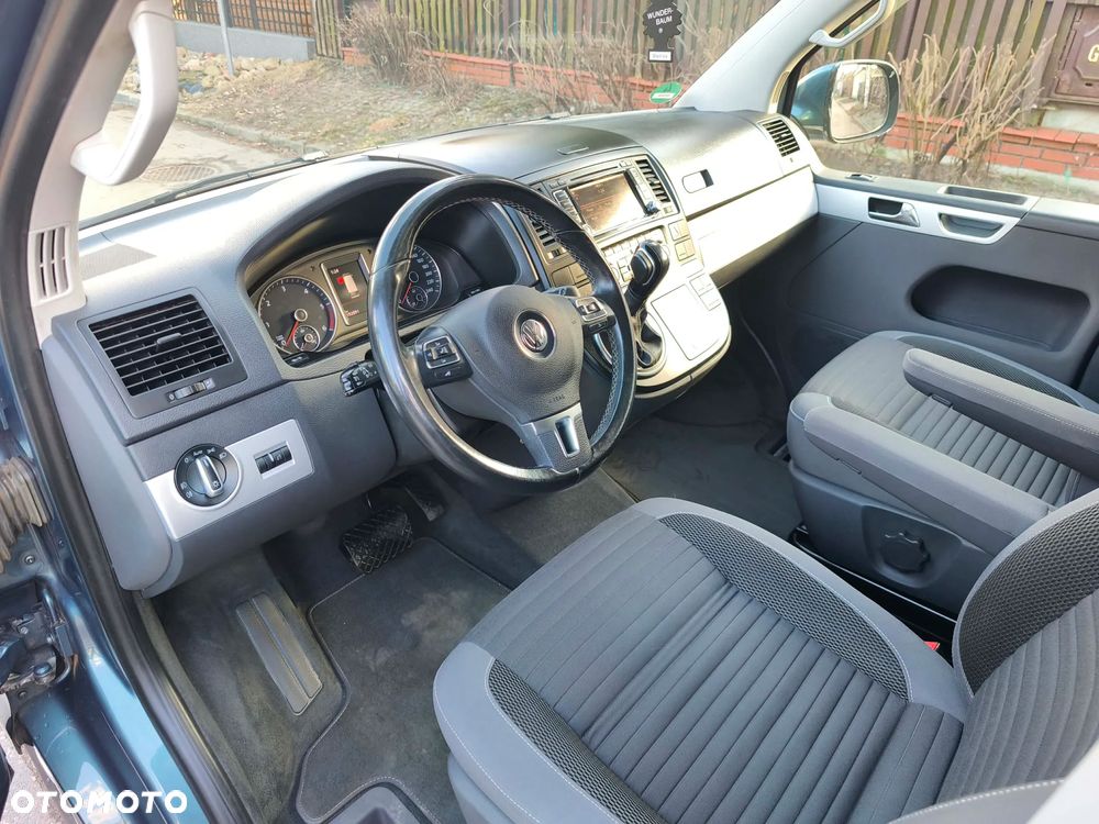 Volkswagen Multivan - 10