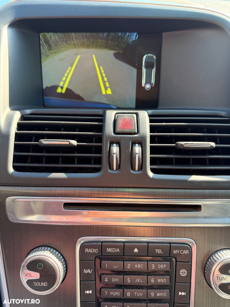 Volvo XC 60 D4 Geartronic Summum - 18