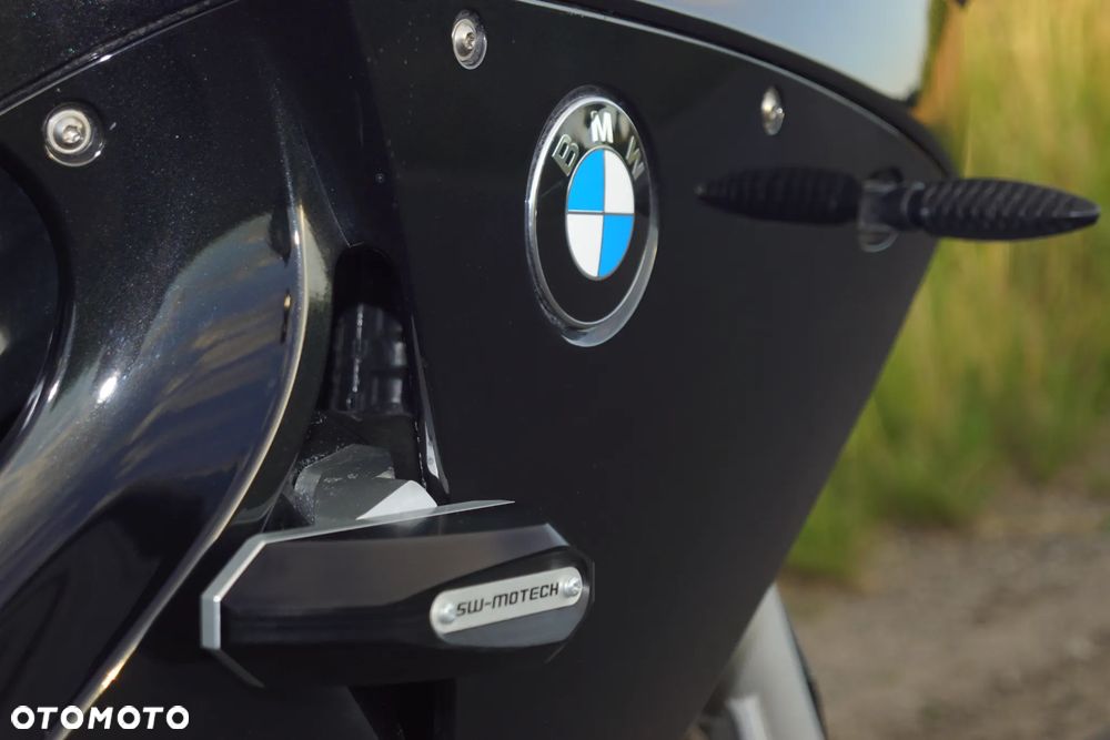 BMW F - 23