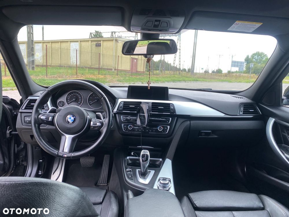 BMW Seria 3 330d xDrive - 6