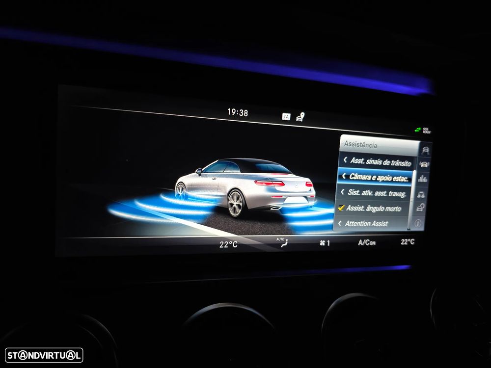 Mercedes-Benz E 220 d Cabrio 9G-Tronic AMG Line - 56