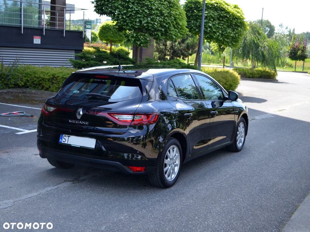 Renault Megane 1.6 SCe Business - 24