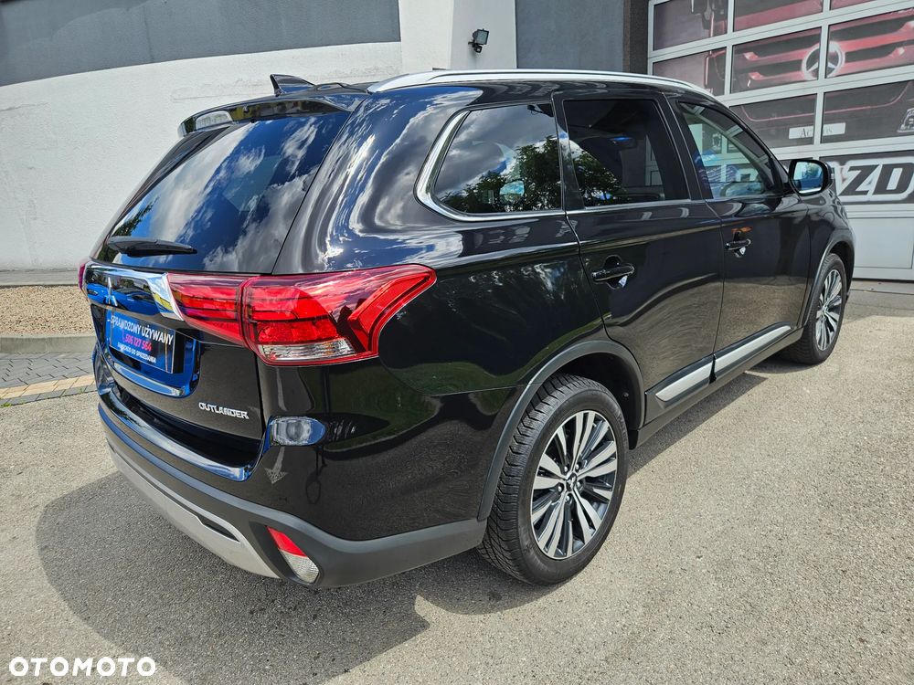 Mitsubishi Outlander 2.0 Intense + Navi 4WD CVT - 9
