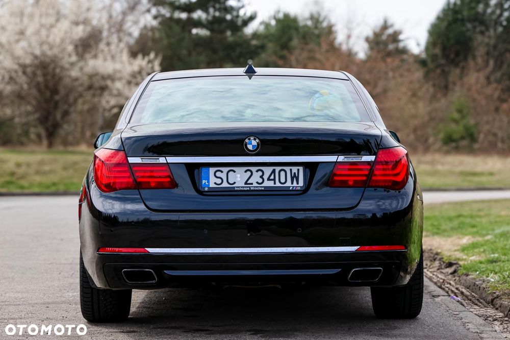 BMW Seria 7 740d xDrive Edition Exclusive - 7