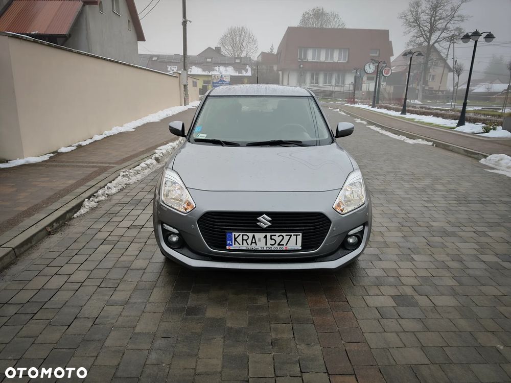 Suzuki Swift 1.2 Premium Plus CVT - 8