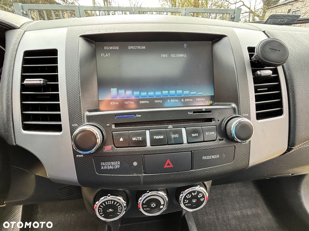 Mitsubishi Outlander 2.0 Intense + 2WD EU5 CVT - 17