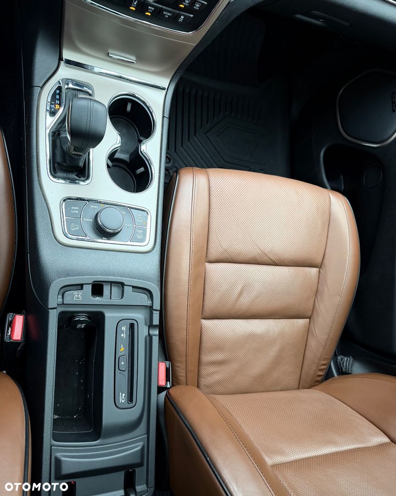 Jeep Grand Cherokee - 17