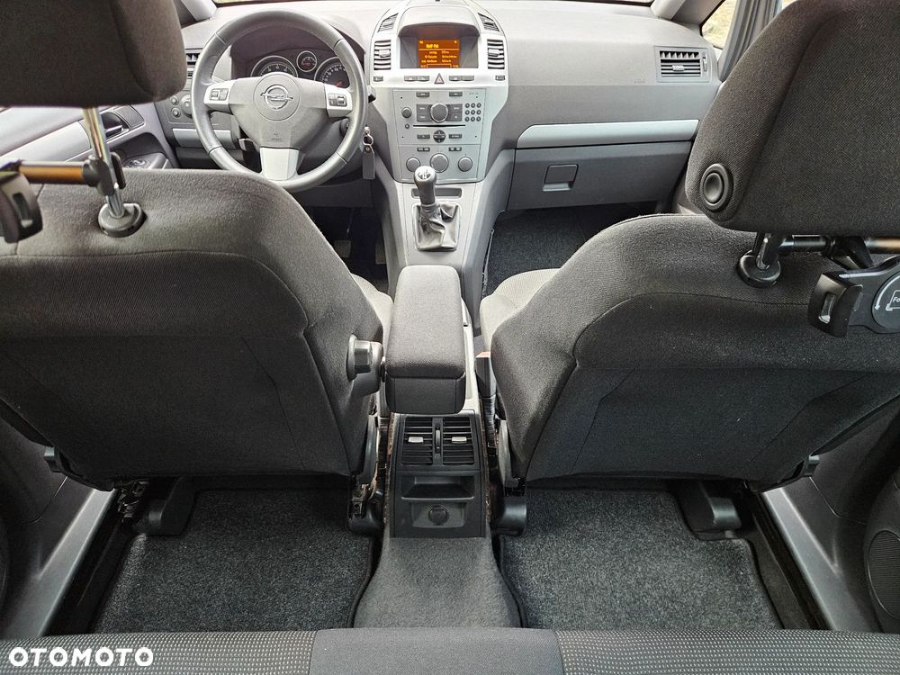 Opel Zafira - 11
