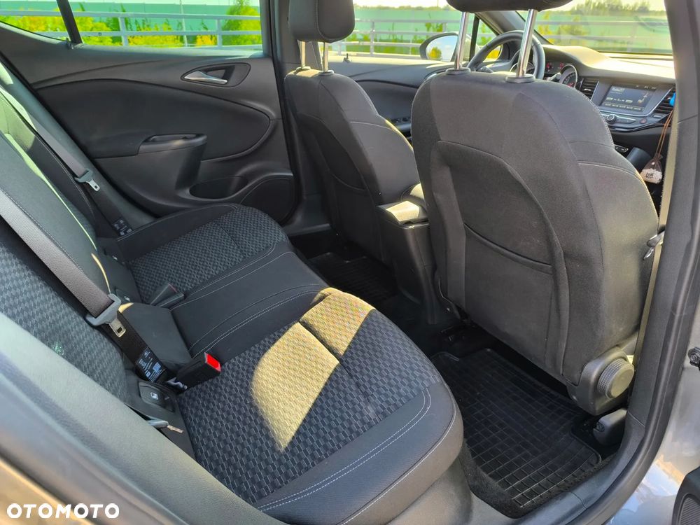 Opel Astra V 1.4 T Dynamic S&S - 15