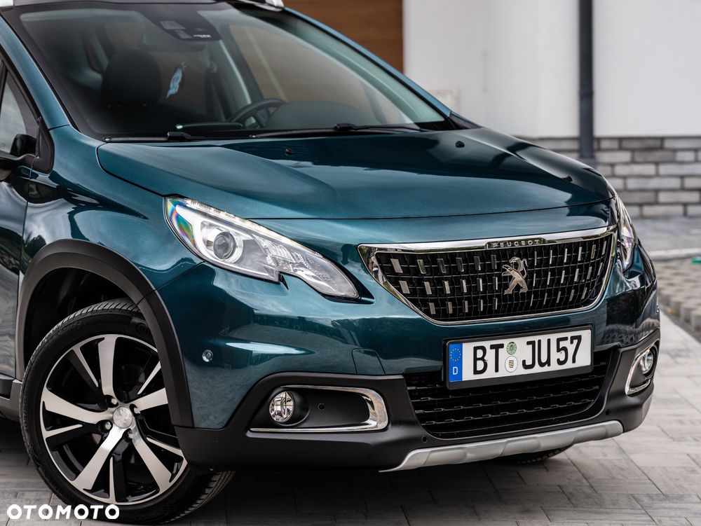Peugeot 2008 1.2 Pure Tech Allure S&S - 6