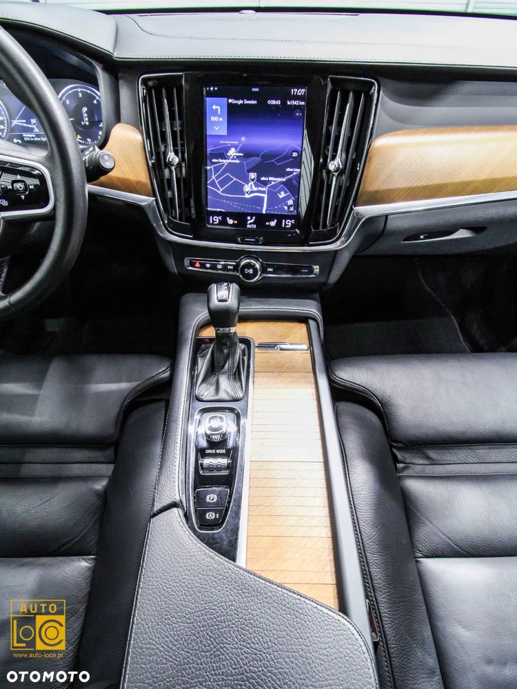 Volvo V90 D4 AWD Inscription - 17