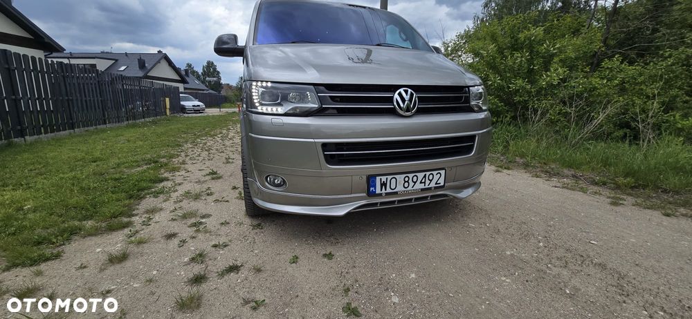 Volkswagen Multivan - 17