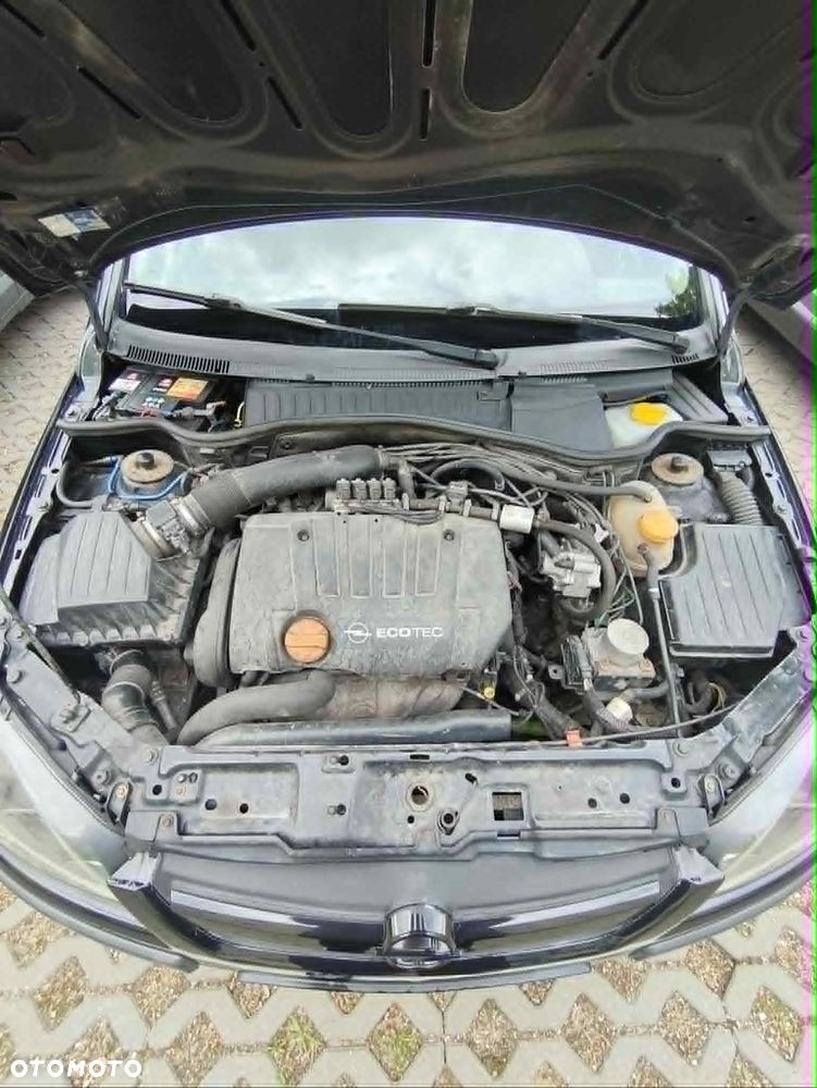 Opel Corsa 1.8 16V GSI - 18
