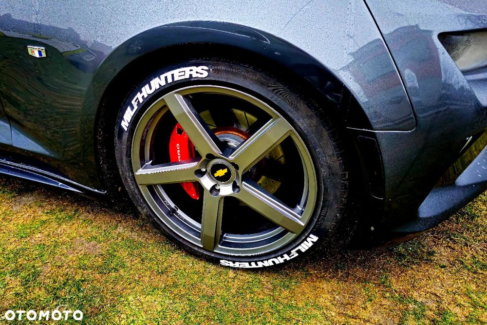 Chevrolet Camaro - 12