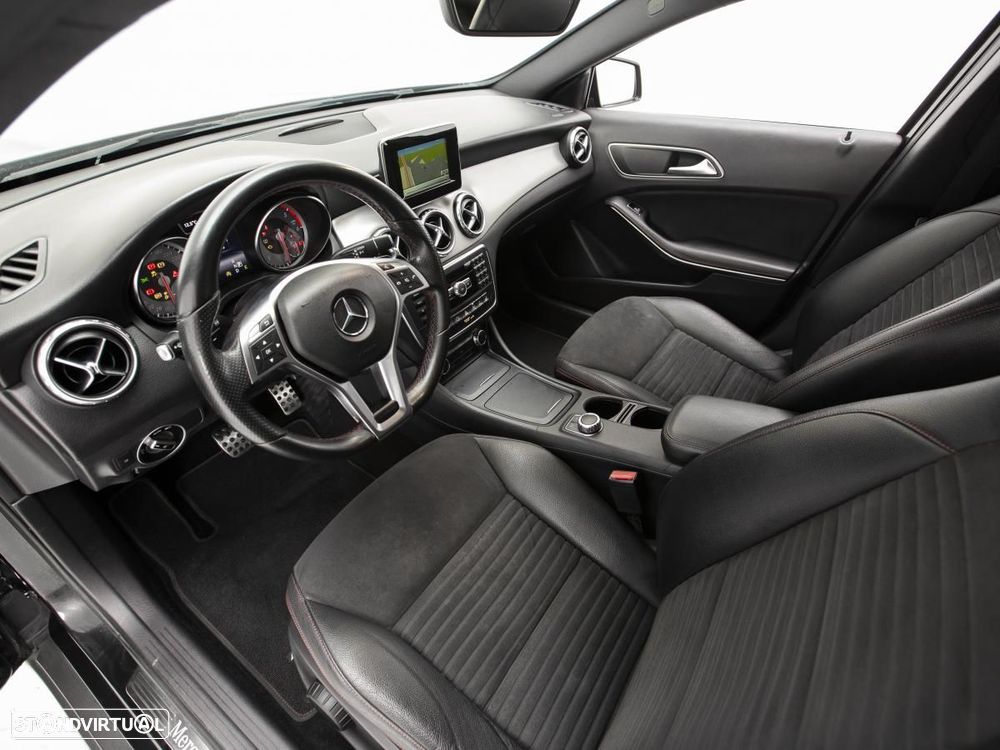 Mercedes-Benz GLA 200 - 9