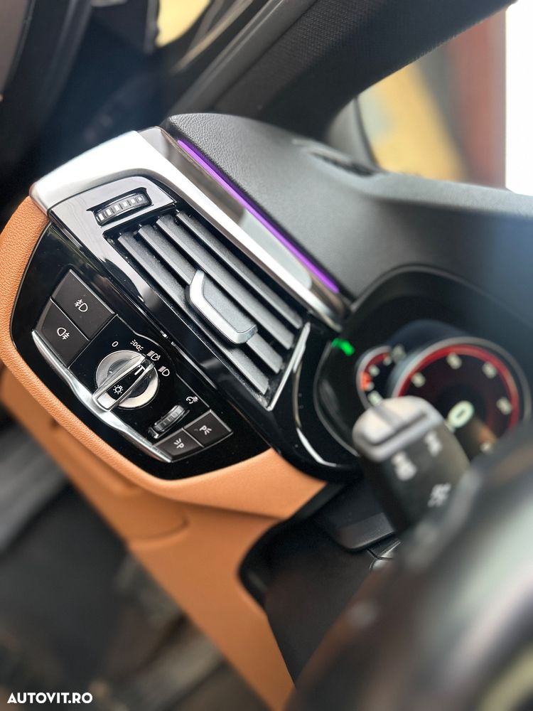 BMW Seria 5 520d Aut. Sport Line - 22