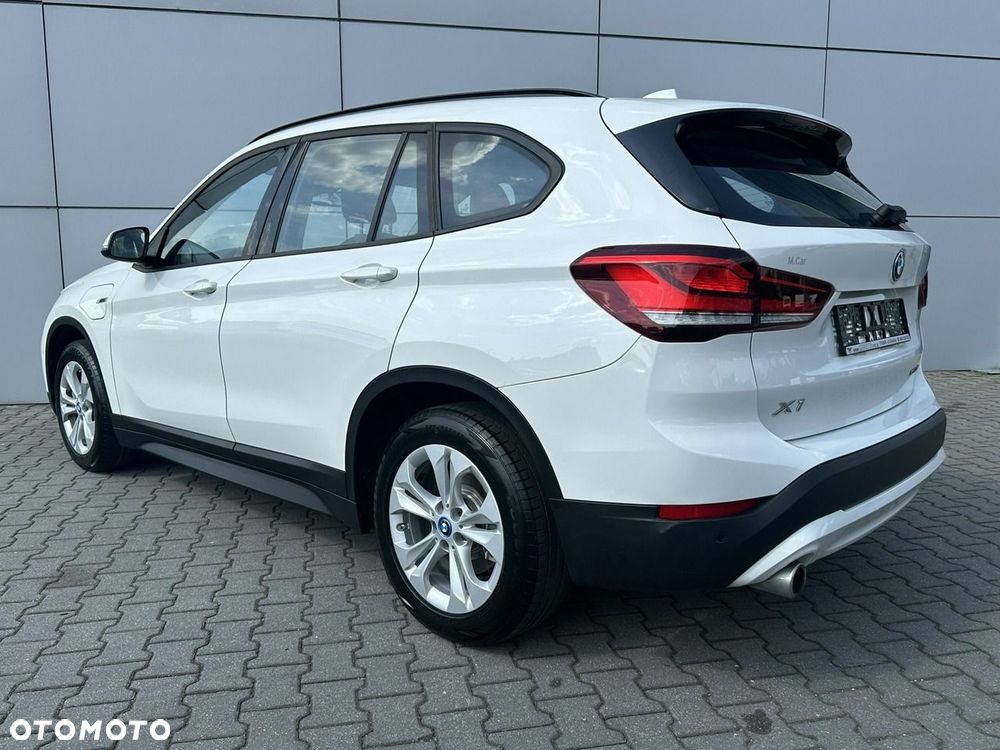 BMW X1 xDrive25e Advantage - 11