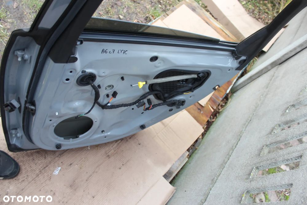 DRZWI TYLNE PRAWE AUDI A6 C7 AVANT LY7C 2015 - 18