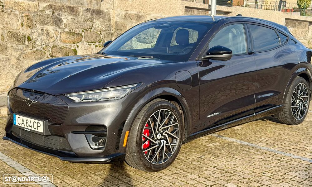 Ford Mustang Mach-E AWD GT - 3