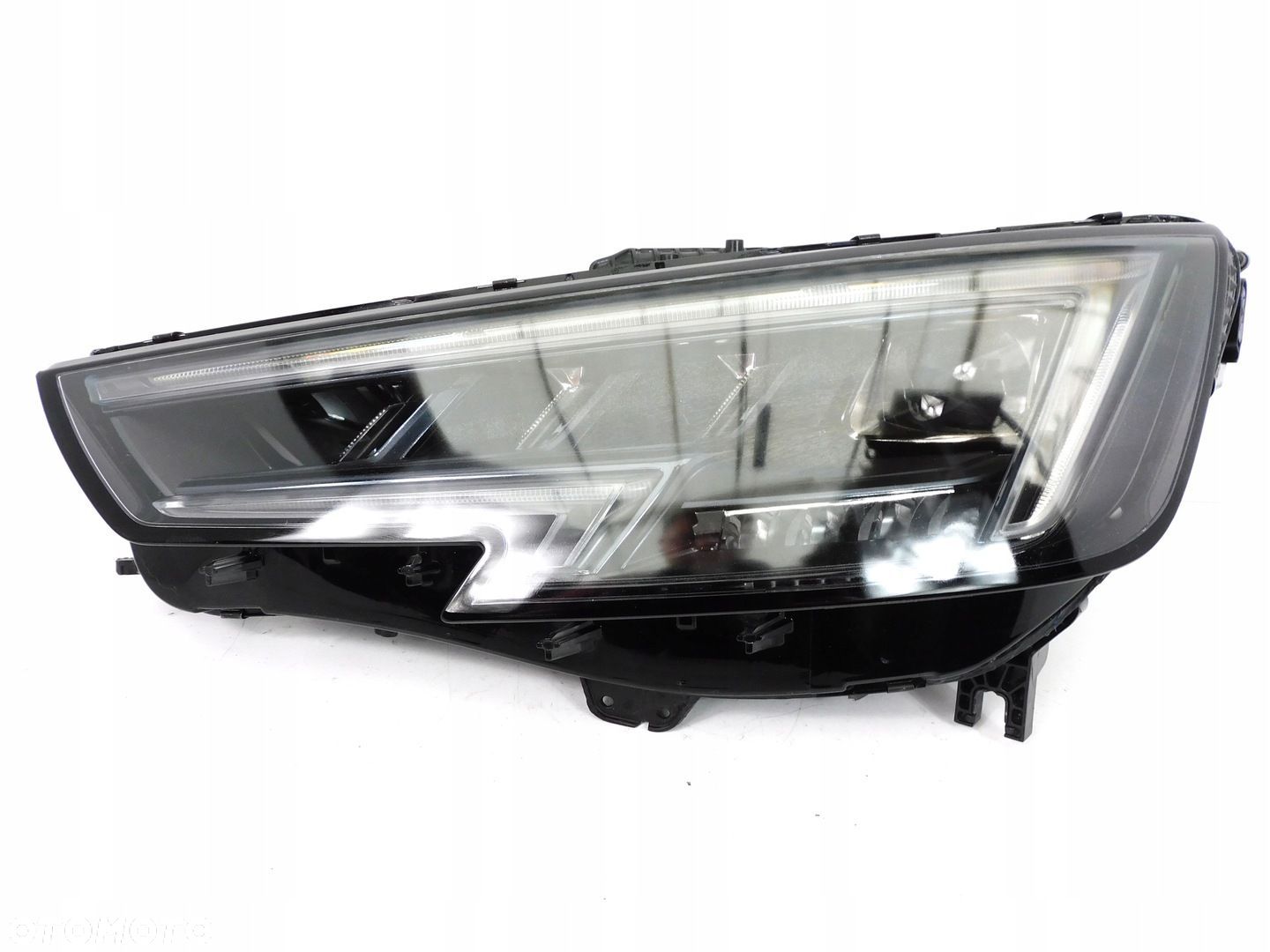 AUDI RS4 A4 8W B9 LAMPA LEWA MATRIX 8W0941035C - 1