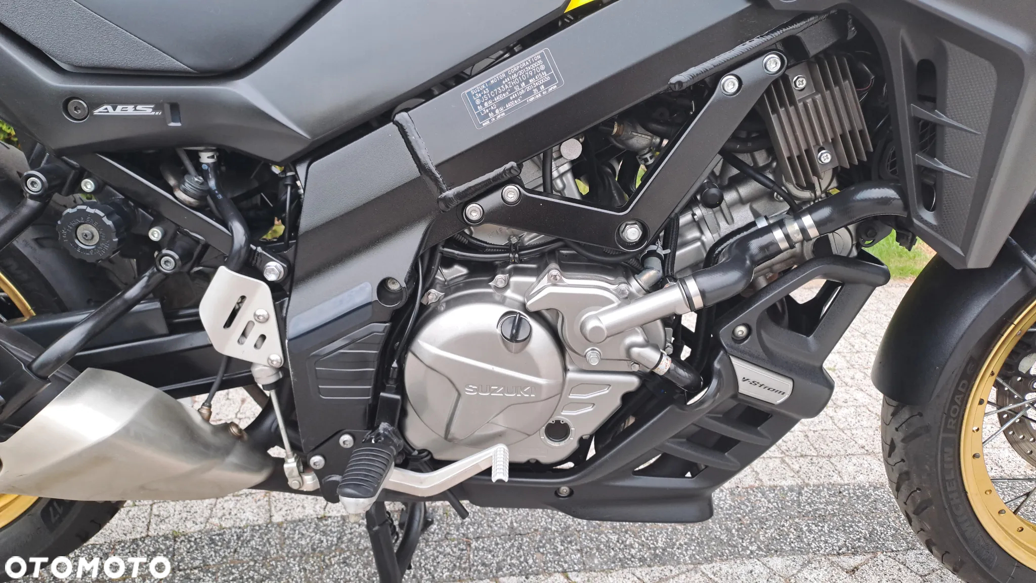 Suzuki DL - 16