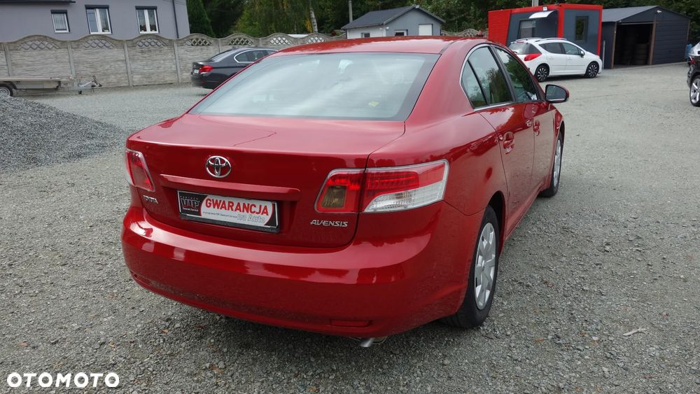 Toyota Avensis 1.8 Sol - 9
