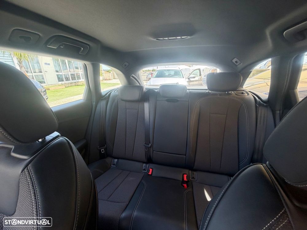 Audi A4 40 TDI S line S tronic - 19