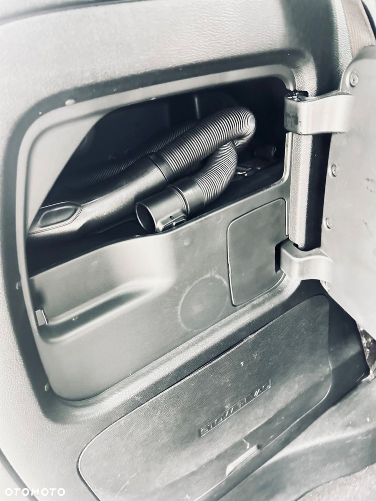 Chrysler Pacifica - 24