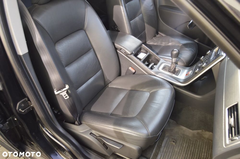 Volvo V70 D5 Summum - 13