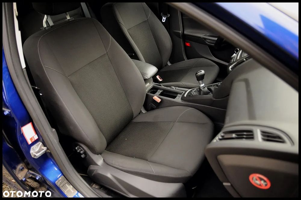 Ford Focus - 25