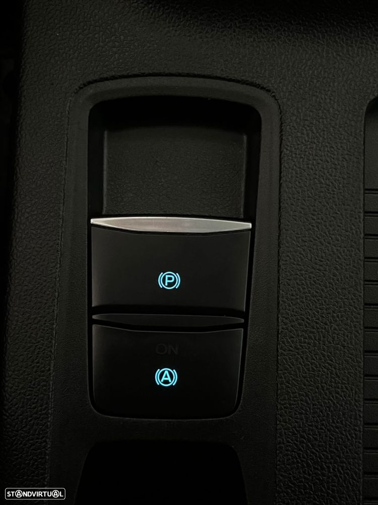 Ford Focus SW 1.5 TDCi EcoBlue Active X - 20