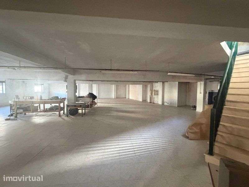 Fabrica com possibilidade de converter em habitação - Grande imagem: 3/7