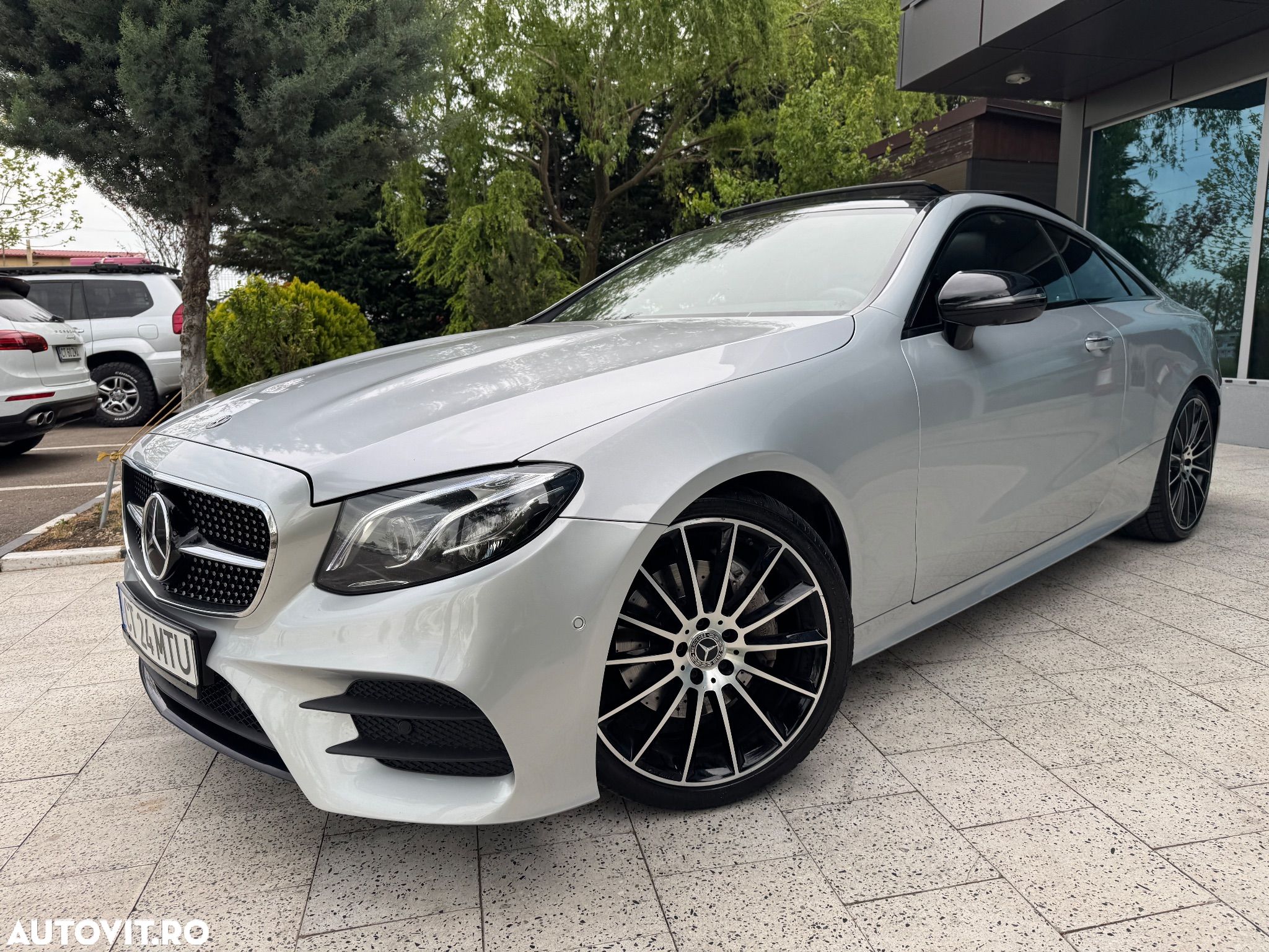 Mercedes-Benz E 220 d Coupe 9G-TRONIC AMG Line - 1